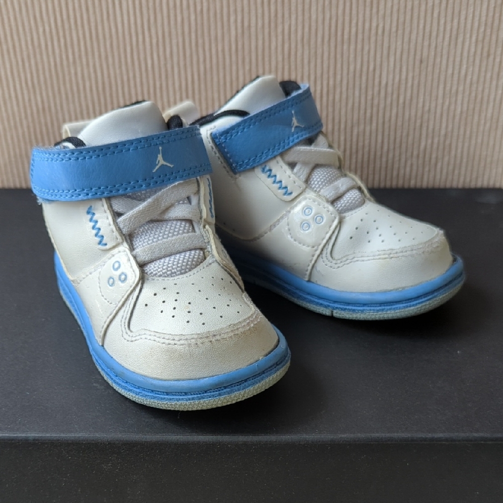 Nike Air Jordans White And Blue Baby Toddler Sneakers, Size 6C